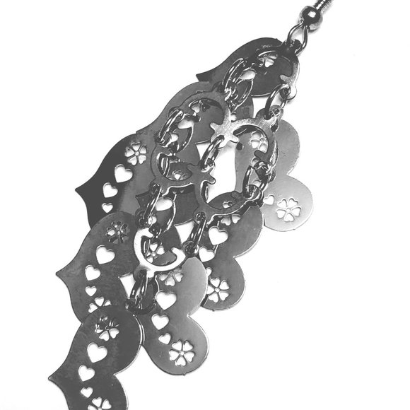 Silver Winard Heart Cluster Dangle Earrings - Picture 5 of 6